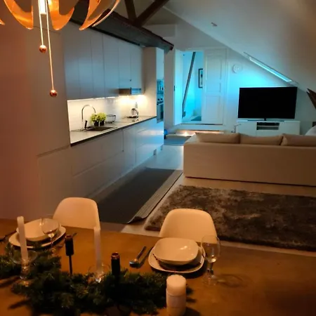 Station View Apartment *