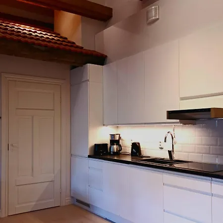Station View Apartment